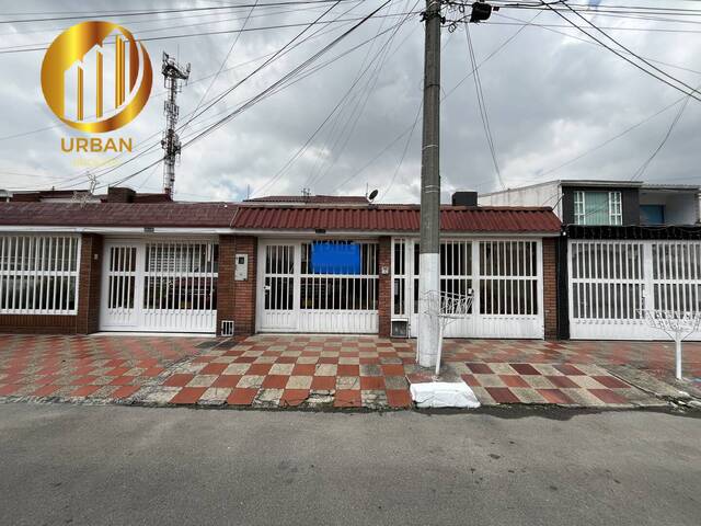 #81 - Casa para Venta en Bogotá - DC - 1